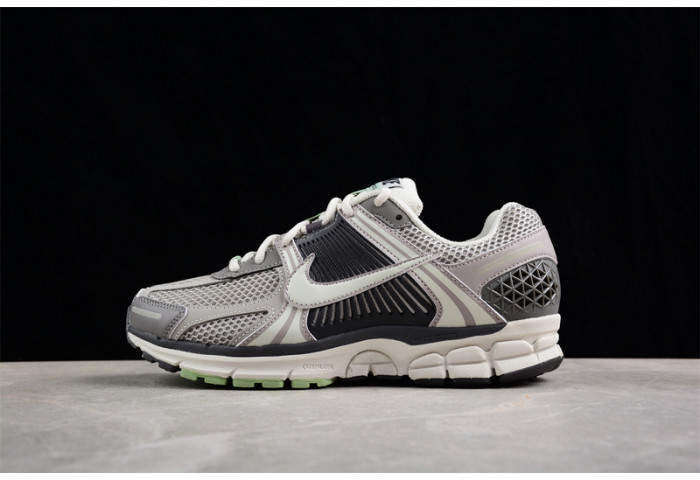 nike zoom    fd9920-022