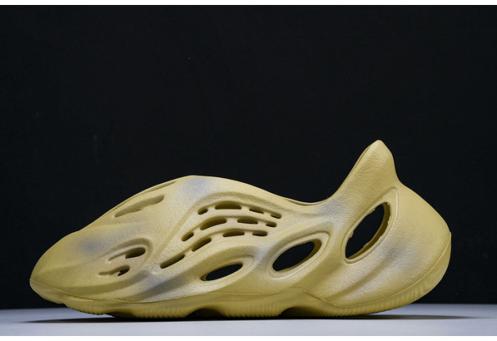 ye**ezy slide gv6843