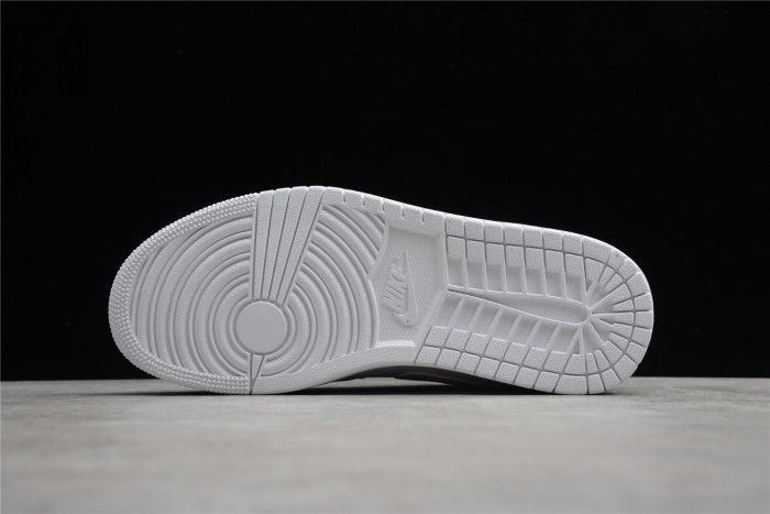 jordan 1 low tumbled leather 553558-130