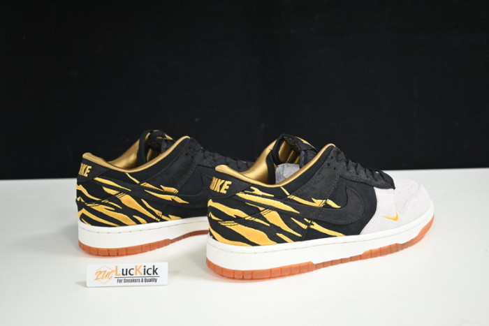 nike dunk low year of the tiger dq5351-001
