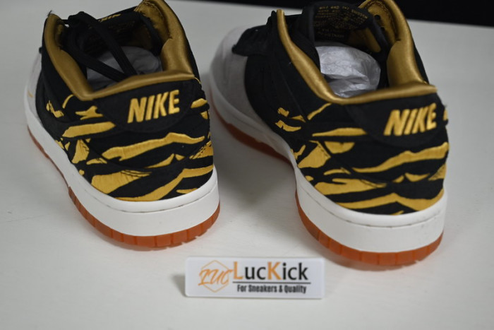 nike dunk low year of the tiger dq5351-001