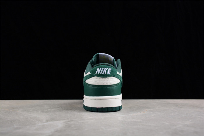 dunk low “noble green” fd0350-133