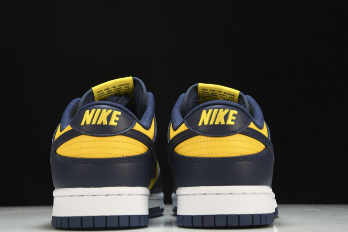 nk dunk low “varsity maize” dd1391--700