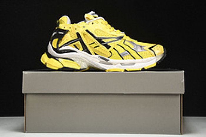 Ba*len*cia*ga track trainer btt-073