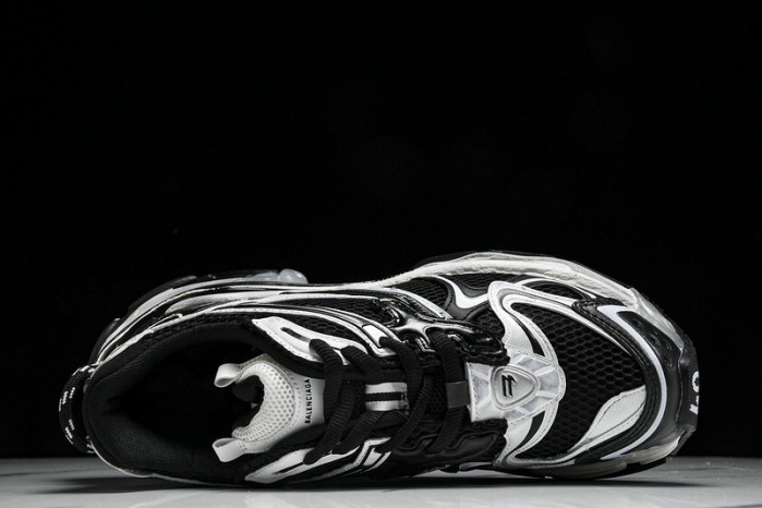 Ba*len*cia*ga track trainer btt-187