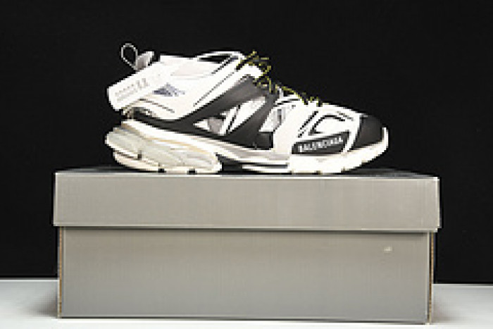 Ba*len*cia*ga track trainer btt-069