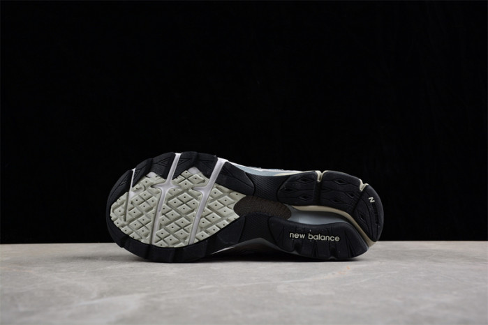 new balance nb-090