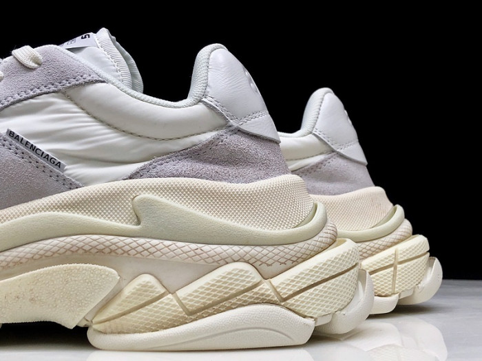 balenga triple s white ecru 506346 w09t1 9000