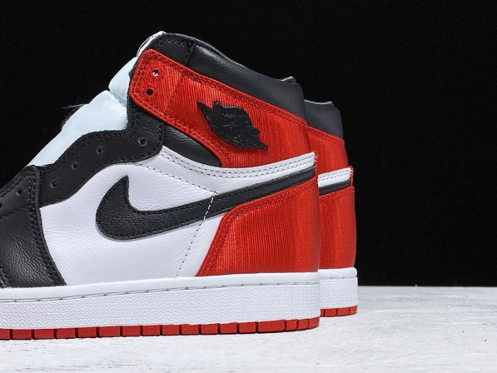 jordan 1 retro high satin black toe (w) cd0461-016