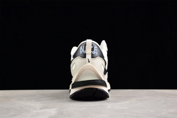 sacai x vaporwaffle dd1875-101