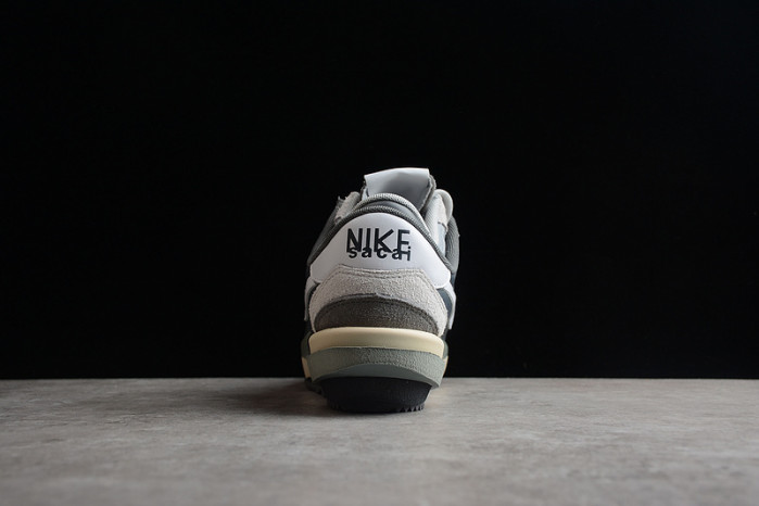 sacai x nike zoom cortez 4.0 dark grey white green dq0581-001