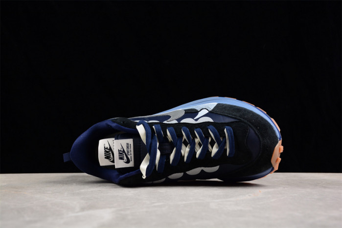 sacai x vaporwaffle dd1875-700