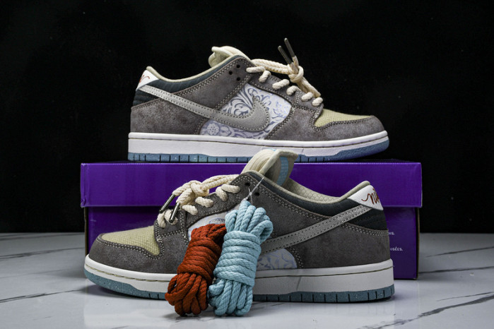 nike sb dunk low “big money savings” fz3129-200
