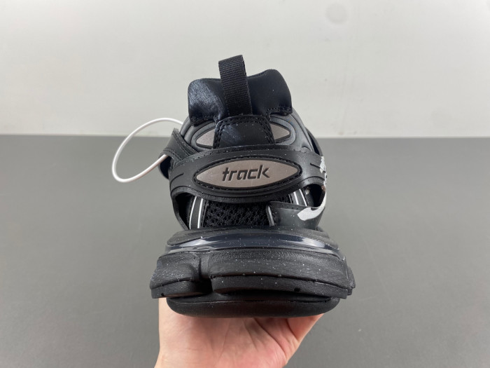 Ba*len*cia*ga track runner btt-206