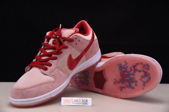 nike sb dunk low strangelove skateboards (regular box) ct2552-800