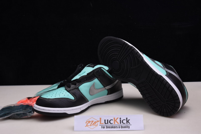 nike dunk sb low diamond S*pply co. 304292-402