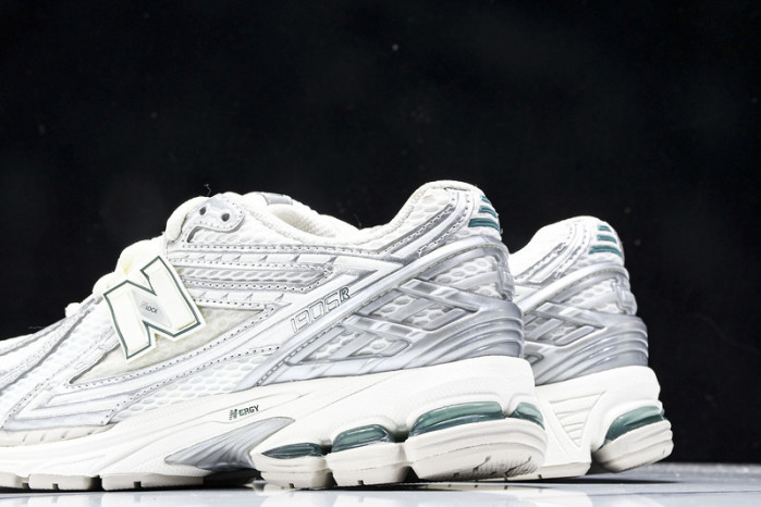 new balance nb-118