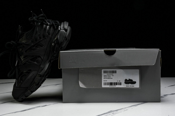 Ba*len*cia*ga track runner btt-198