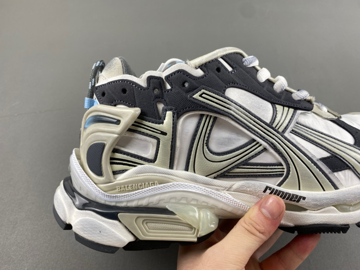 Ba*len*cia*ga track runner btt-207