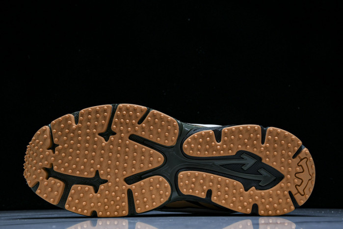 c/o sneakers co-008