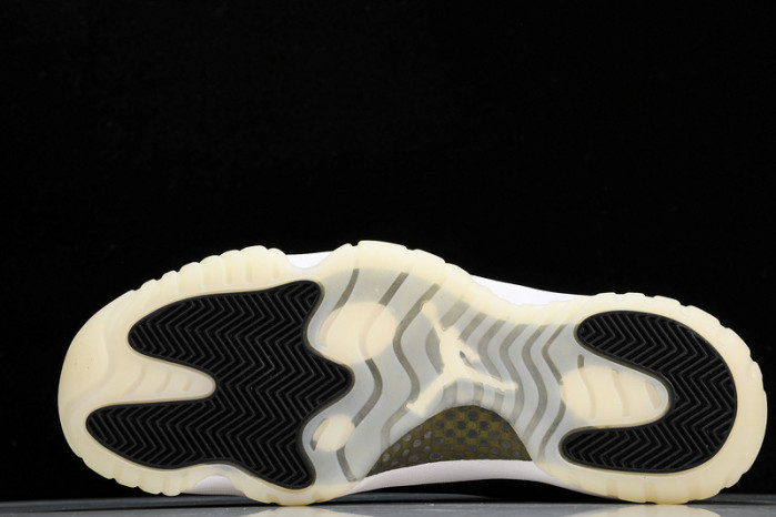 air jordan 11 defining moments” ct8012-170