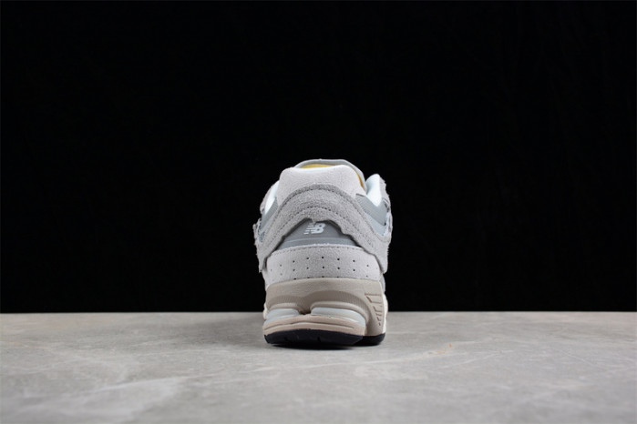 new balance nb-082