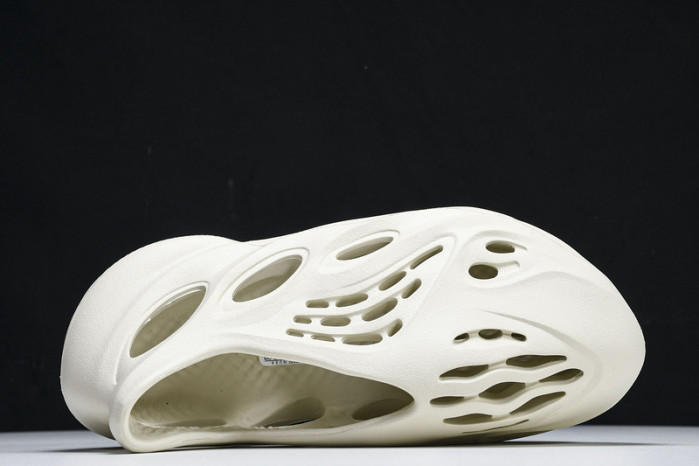 ye**ezy slide g55486