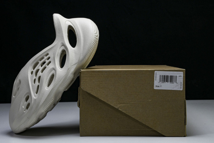 ye**ezy slide g55486