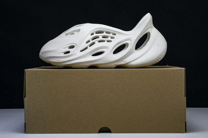 ye**ezy slide g55486