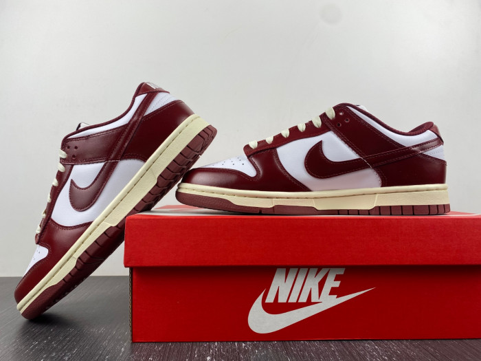 dunk low prm “team red” j4555-100