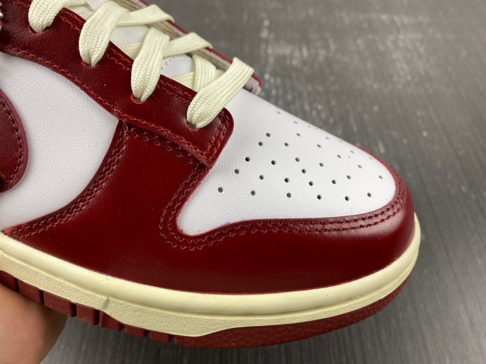dunk low prm “team red” j4555-100