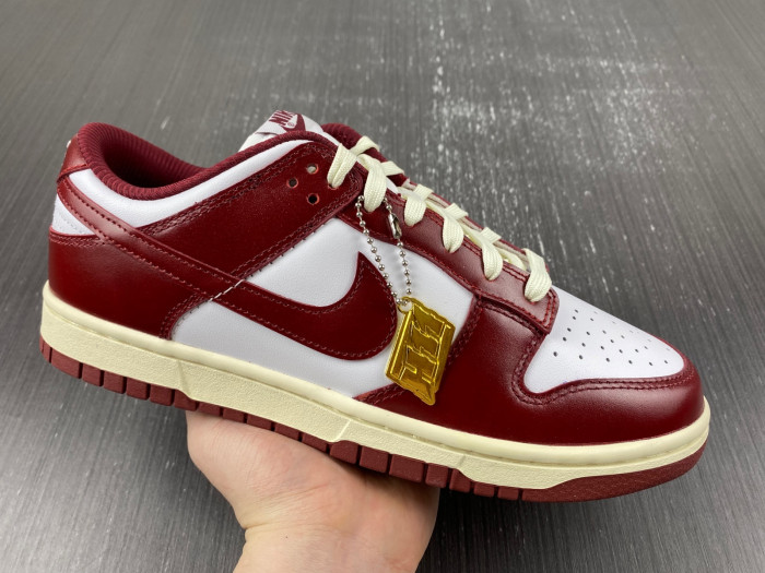dunk low prm “team red” j4555-100