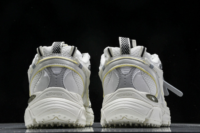 c/o sneakers co-002