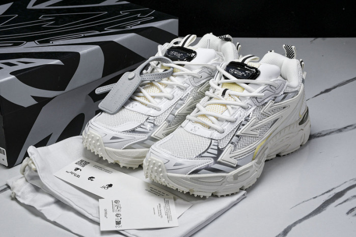 c/o sneakers co-002