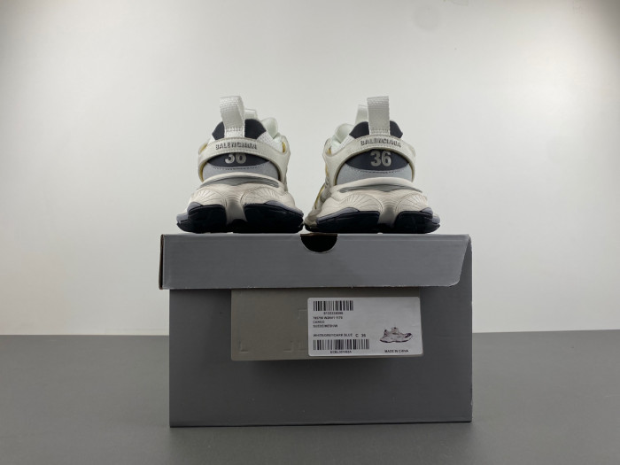 b*al*enciaga cargo bco-006
