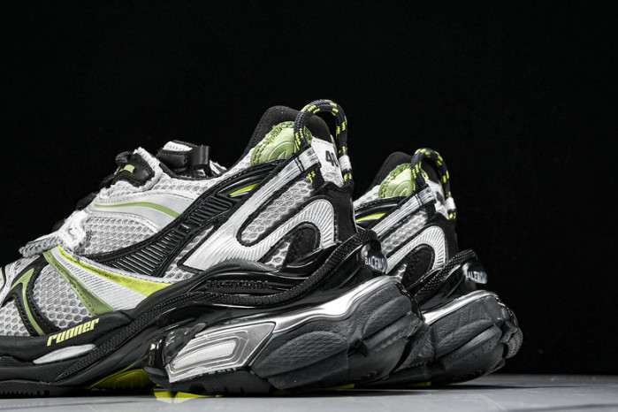 Ba*len*cia*ga track runner btt-205