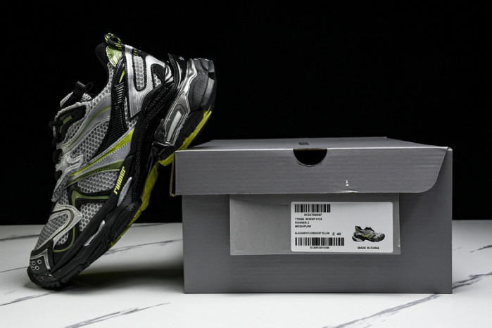 Ba*len*cia*ga track runner btt-205