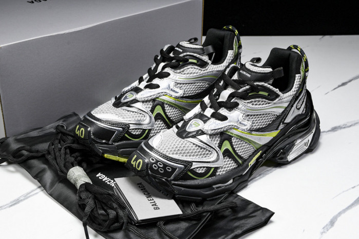 Ba*len*cia*ga track runner btt-205