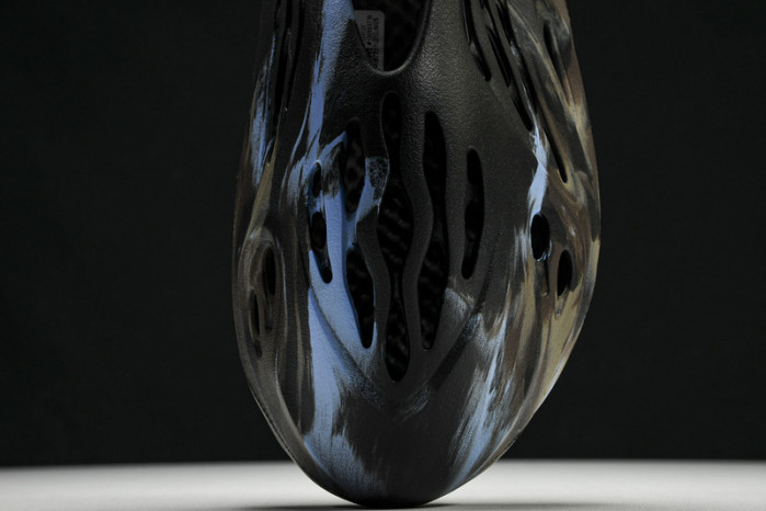 ye**ezy slide id4126