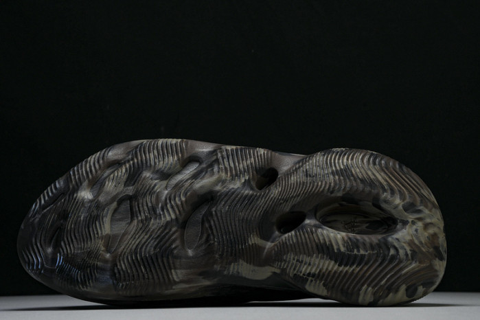 ye**ezy slide id4126