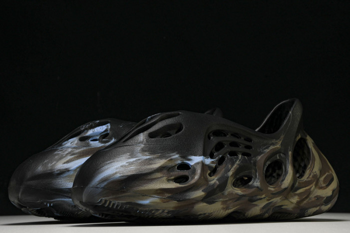 ye**ezy slide id4126