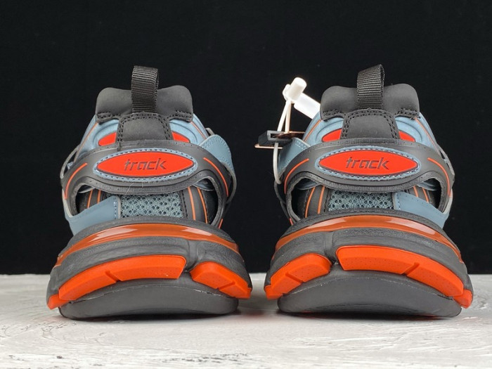 Ba*len*cia*ga track trainer btt-015