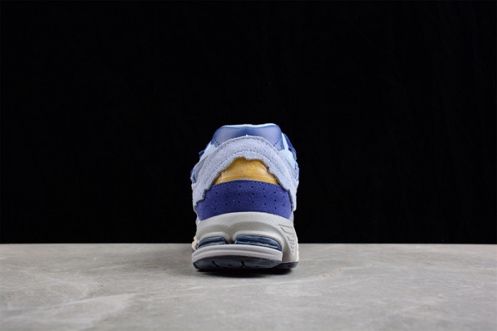 new balance nb-052