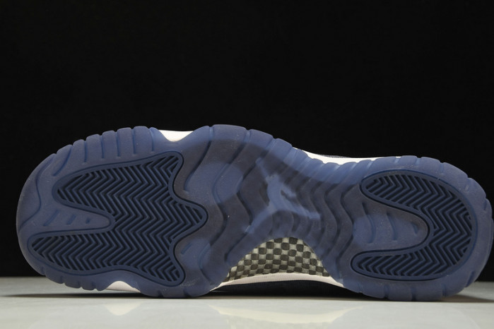 air jordan 11 velvet “midnight navy” ar0715-441