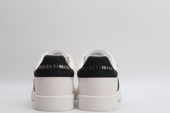 dg  sneakers  dg -053