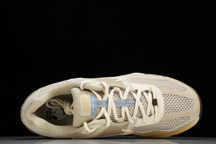 nike air zoom vomero 5   fb8825-111