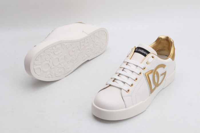 dg  sneakers  dg -051
