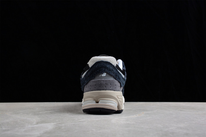new balance nb-070