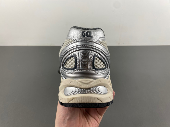 a.*sic*s g*el "white silver" 1203a497-200