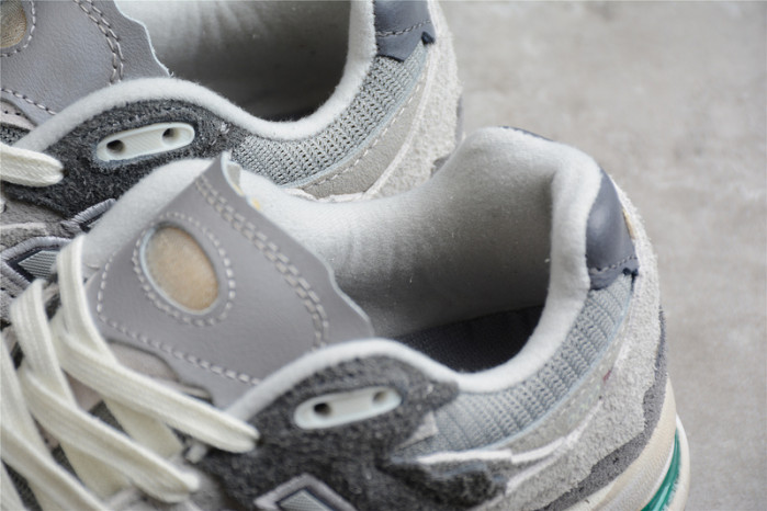 new balance nb-025